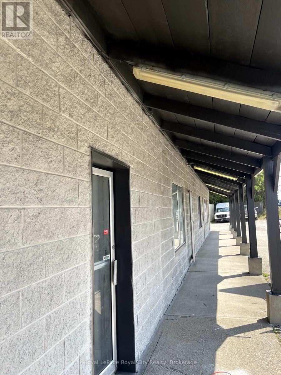 5551 HWY 6 N