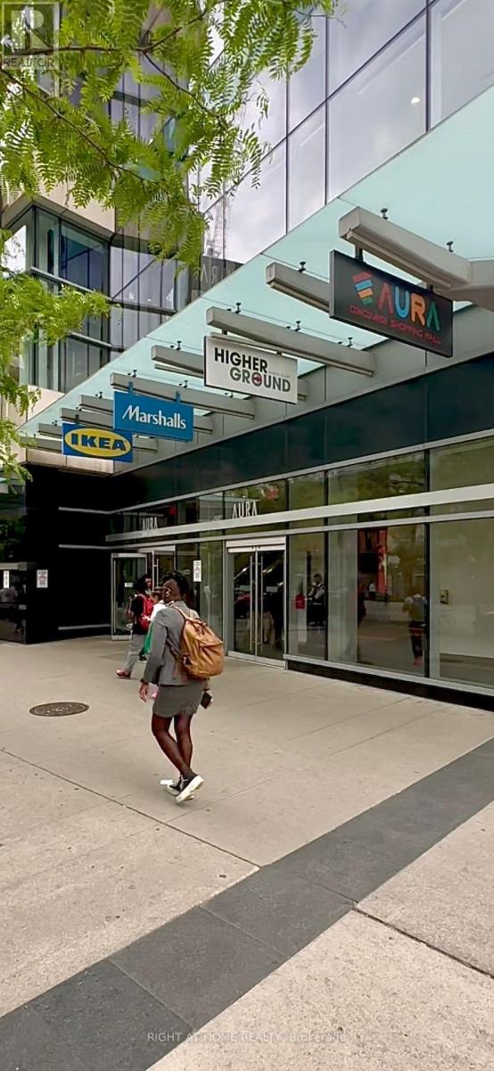 40 – 384 YONGE STREET