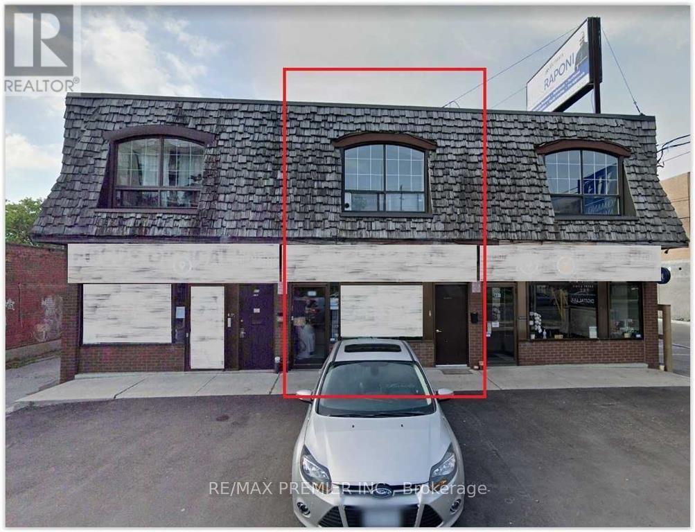 #1 – 879 SHEPPARD AVENUE W