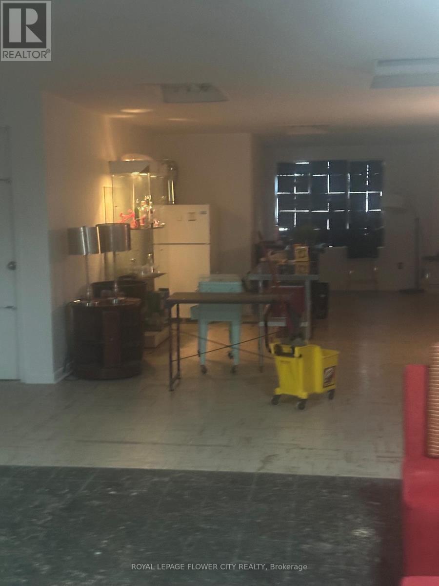 2ND FLOOR – 329 SPADINA AVENUE