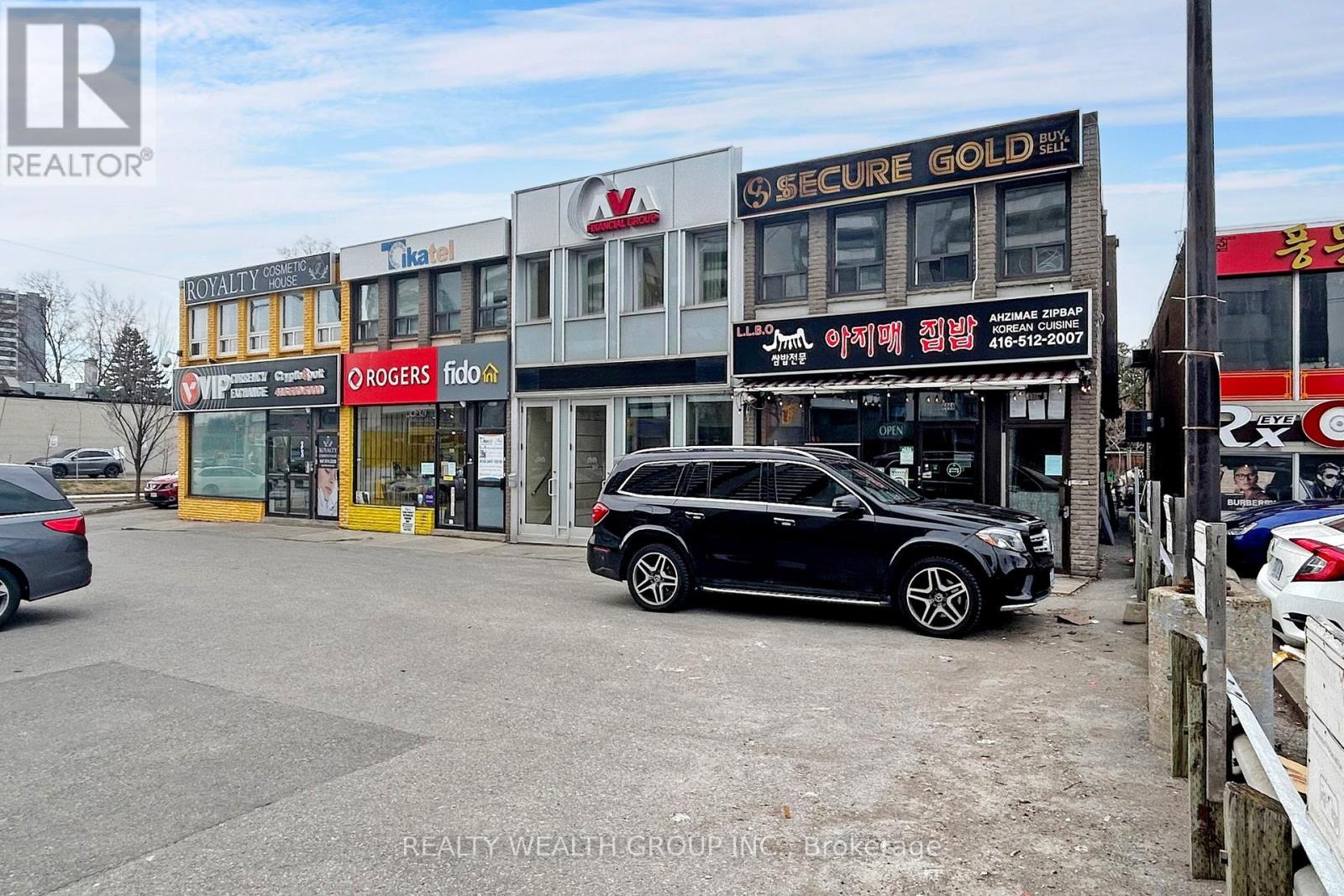 6068A YONGE STREET