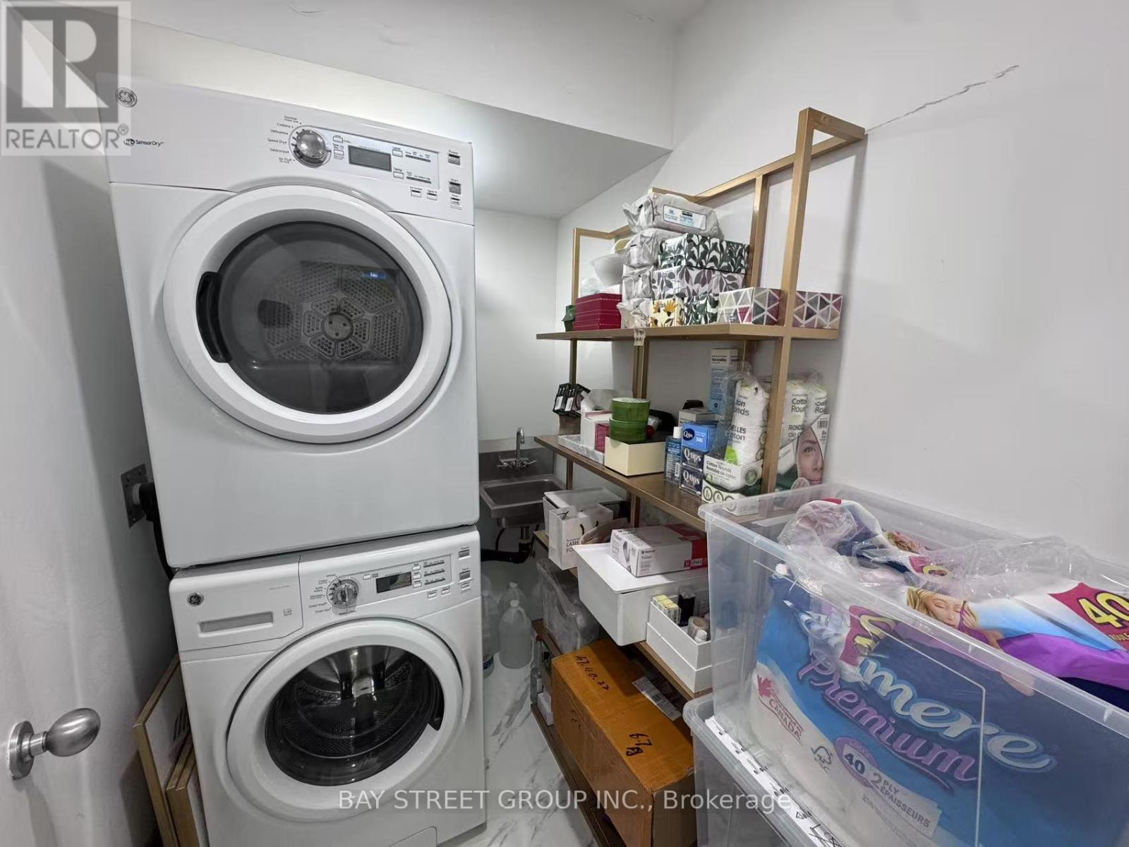 LOWER LEVEL – 336 DUNDAS STREET W