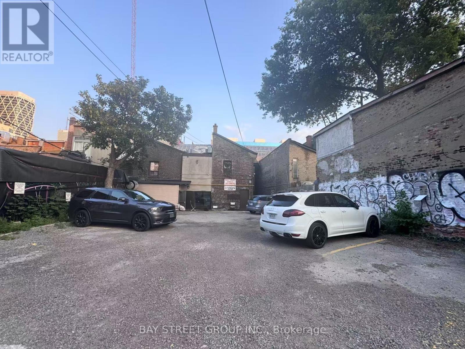 LOWER LEVEL – 336 DUNDAS STREET W