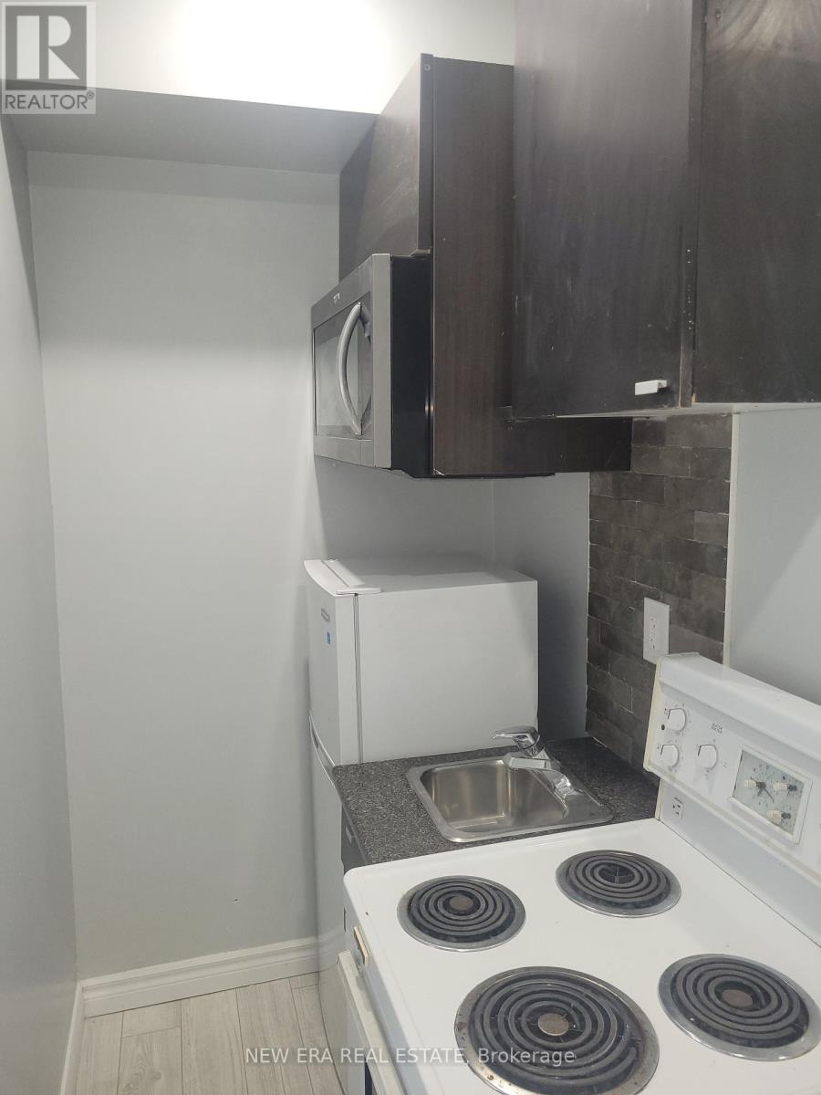 850 BATHURST STREET