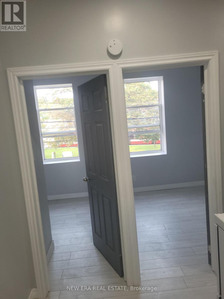 850 BATHURST STREET