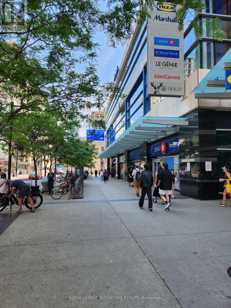 47 – 384 YONGE STREET