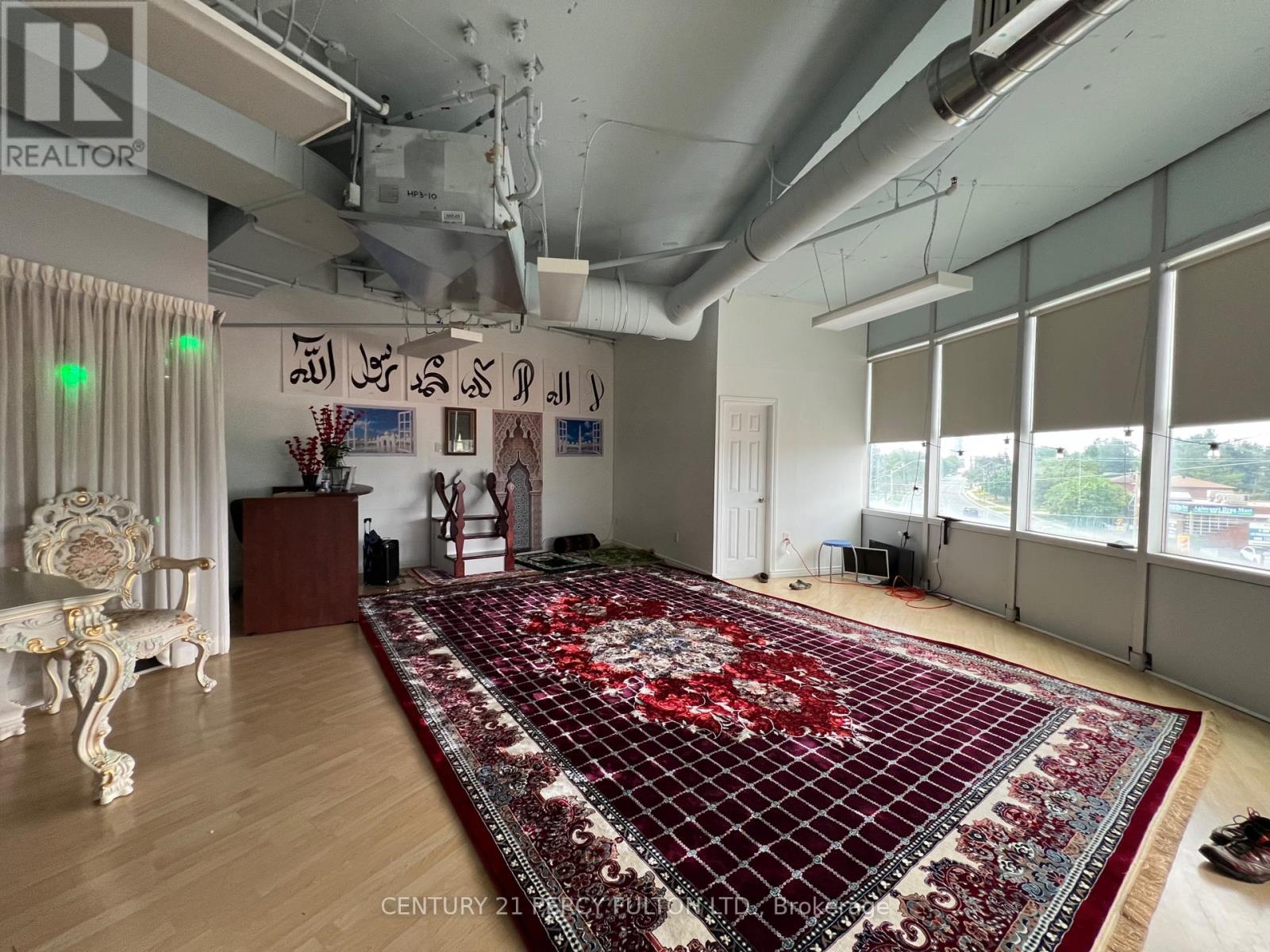 367A&B – 4438 SHEPPARD AVENUE E