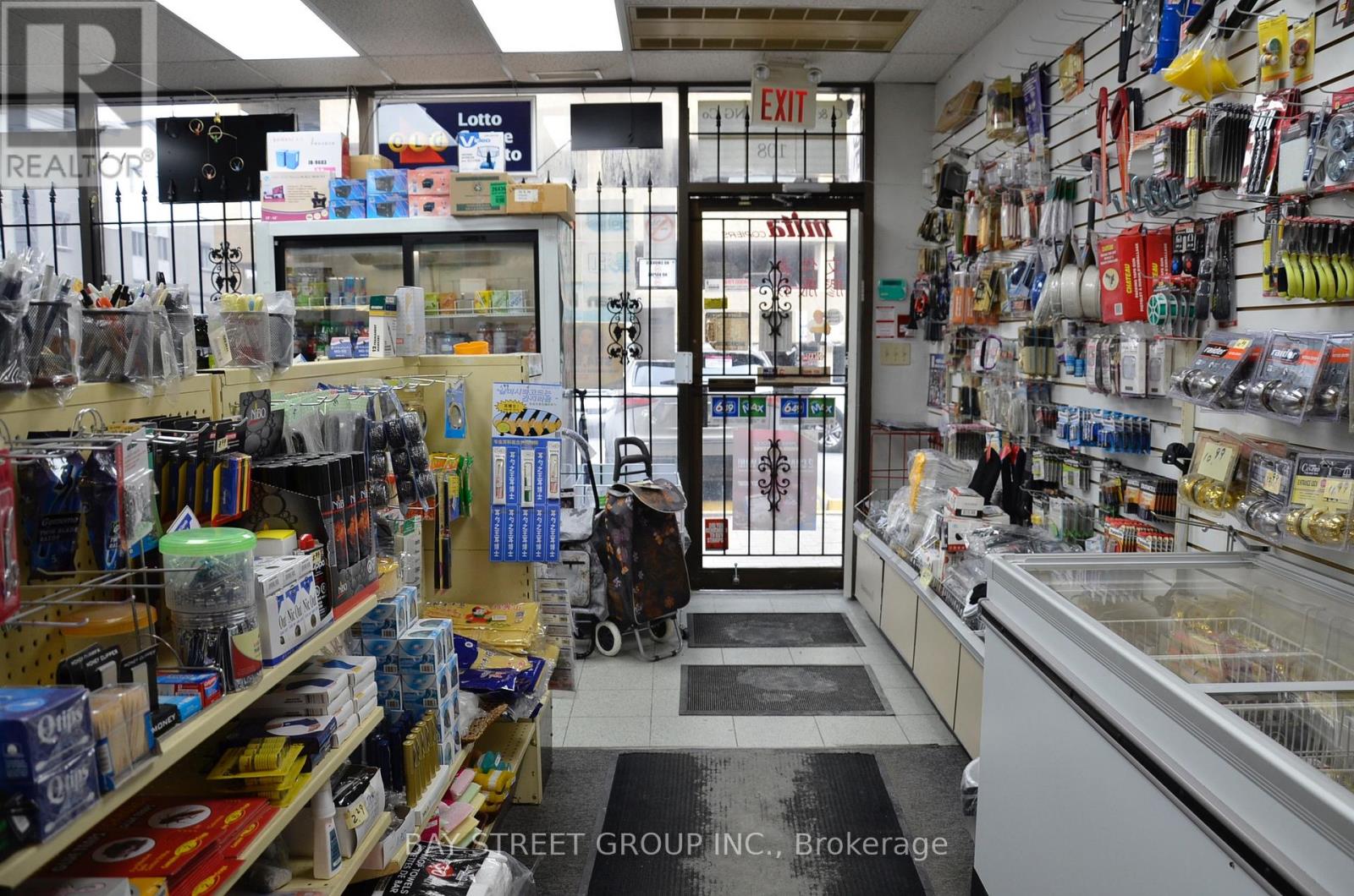 108 – 2347 KENNEDY ROAD