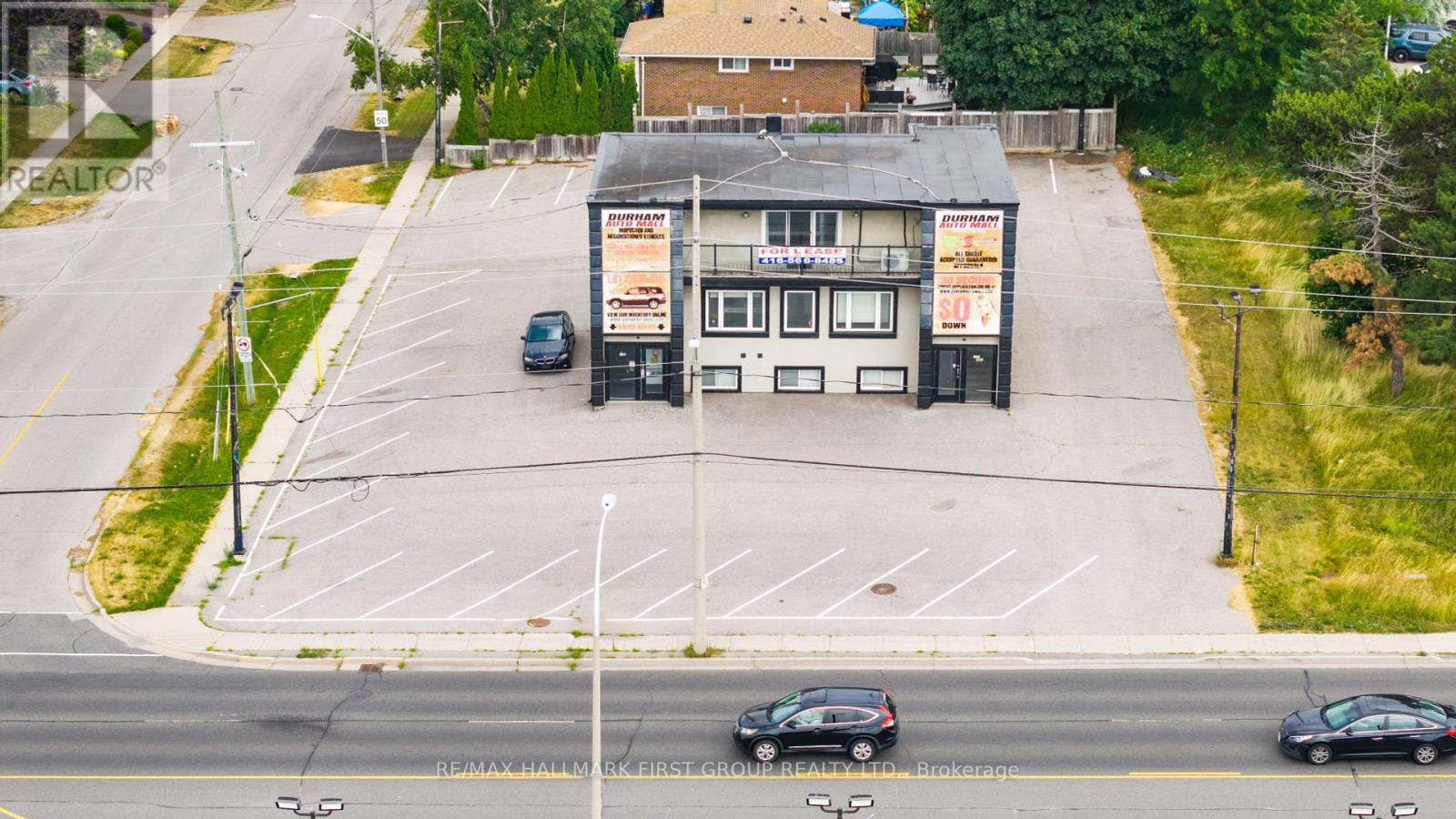 2 – 1400 DUNDAS STREET E