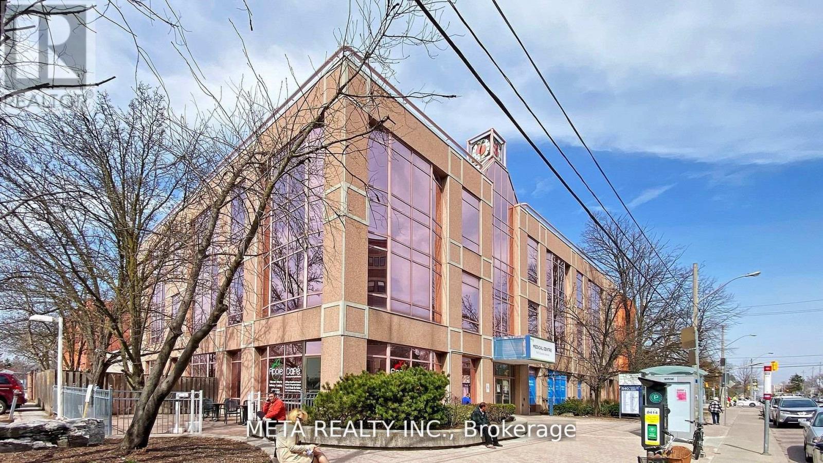 304B – 840 COXWELL AVENUE