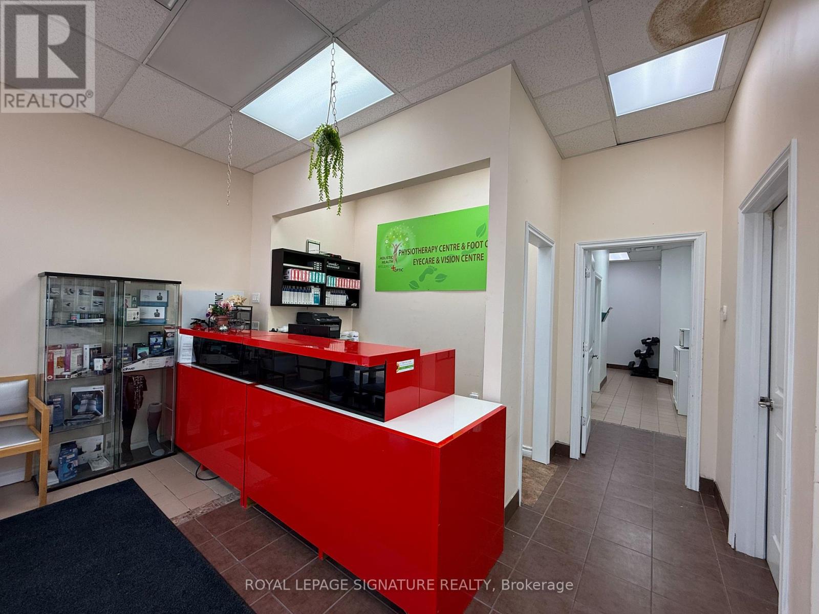 3 – 3155 EGLINTON AVENUE E