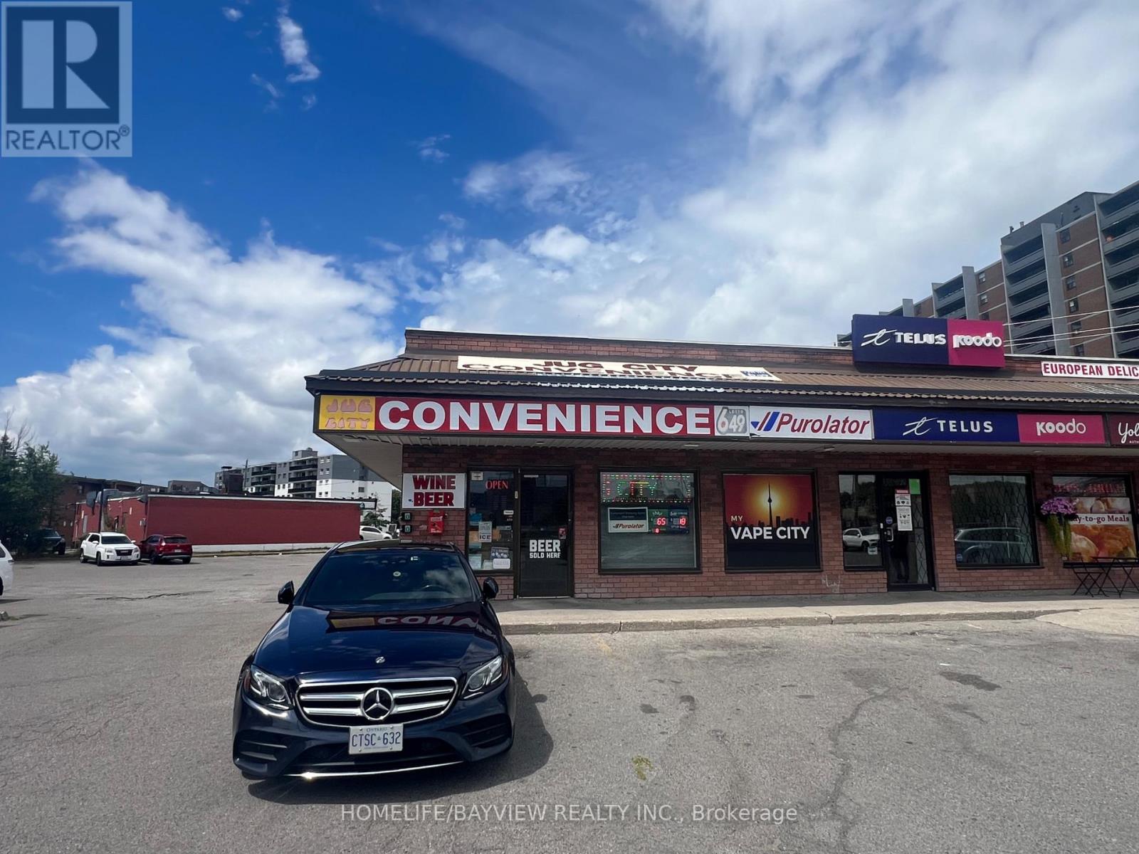 1 – 1330 RITSON ROAD N