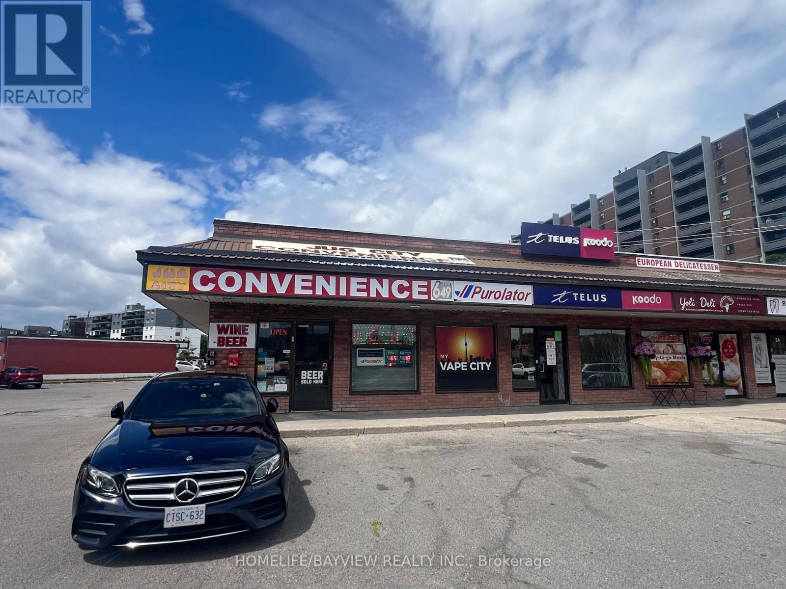 1 – 1330 RITSON ROAD N