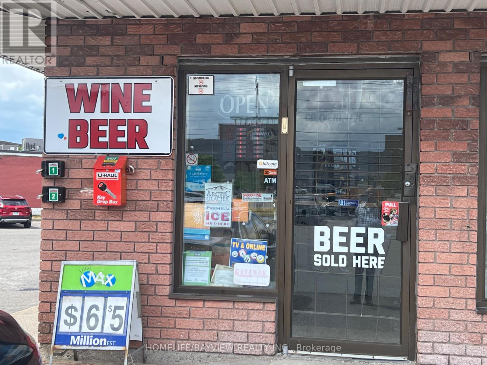 1 – 1330 RITSON ROAD N