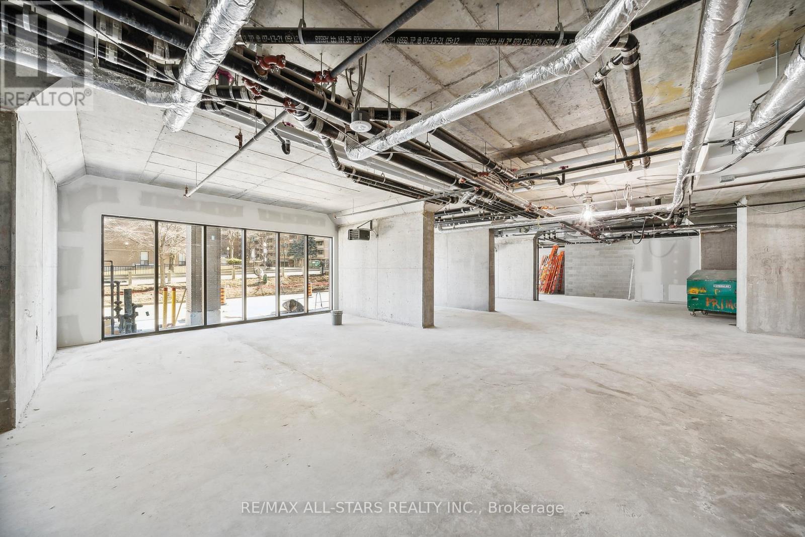 UNIT 2-5 – 276-294 MAIN STREET