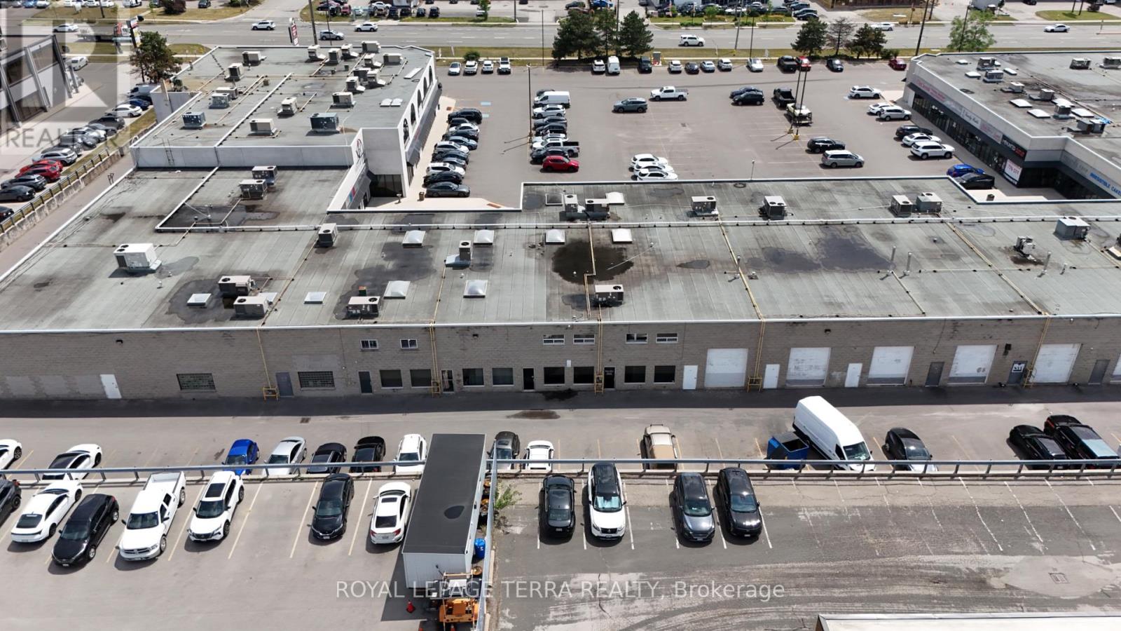 11 & 12 – 4040 STEELES AVENUE W