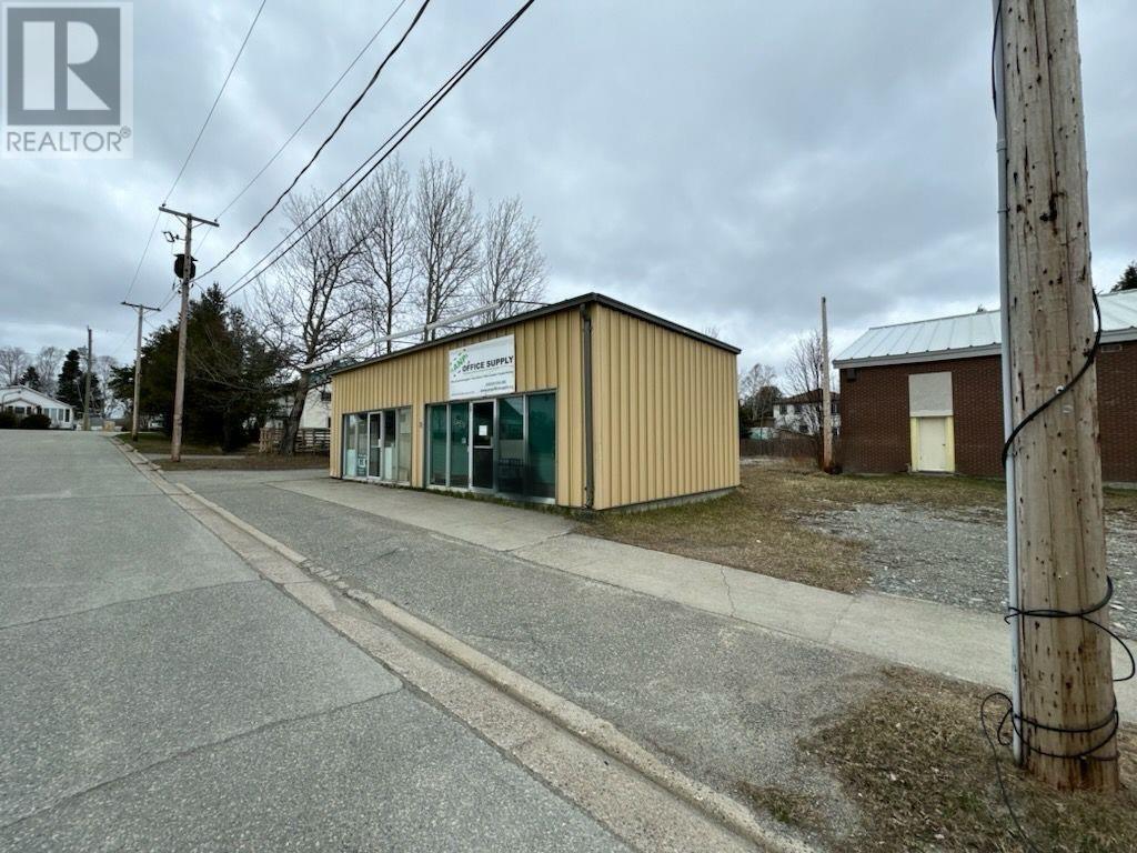33 Ste. Marie ST
