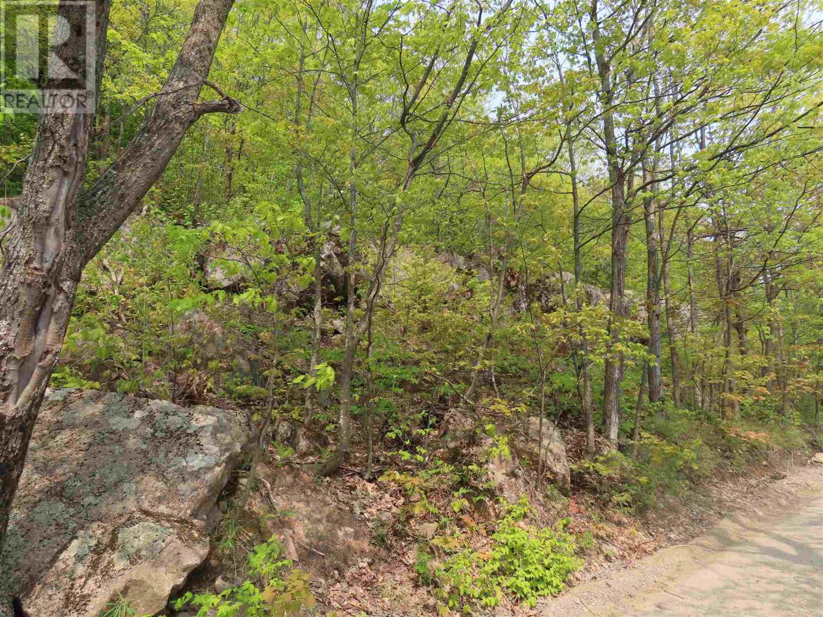 1047 & 1049 Prince Lake RD