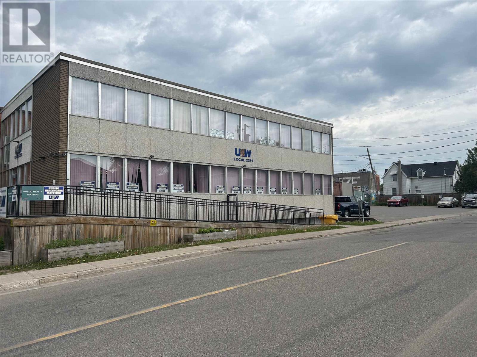 8&24 Albert ST E