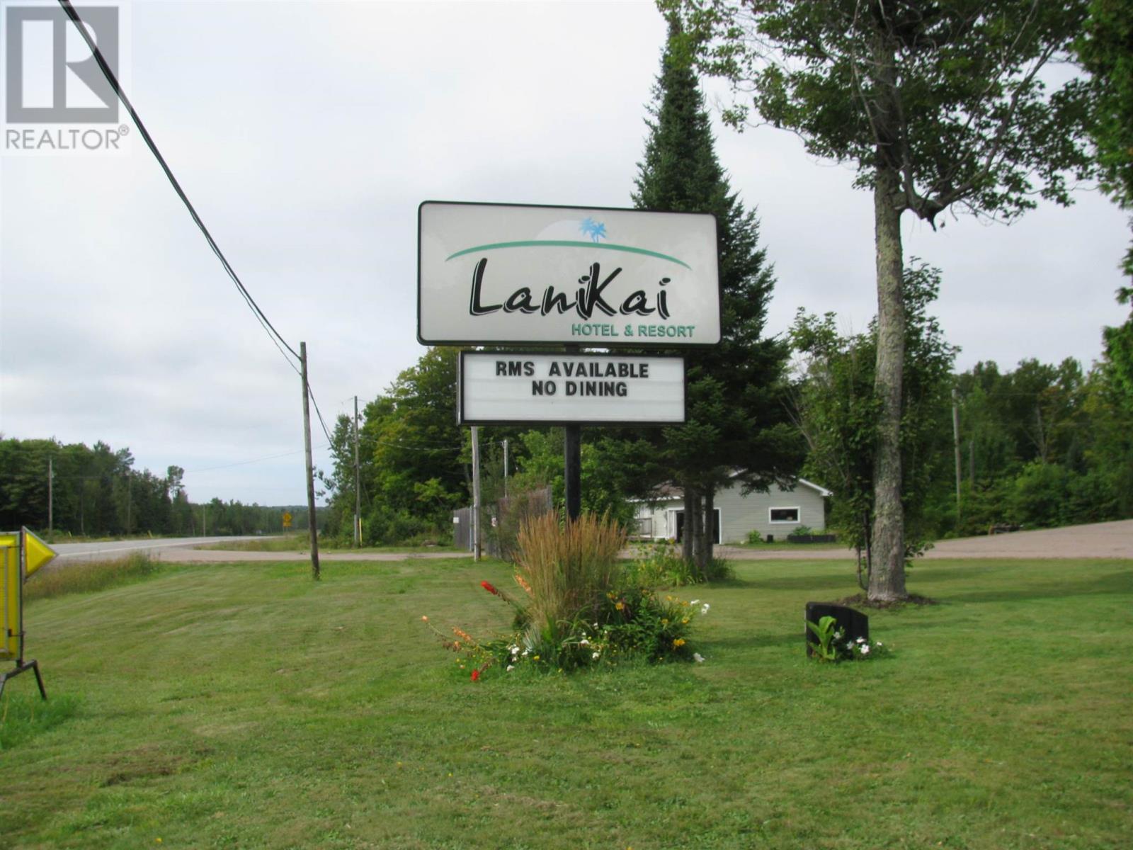 1104 Highway 17 North