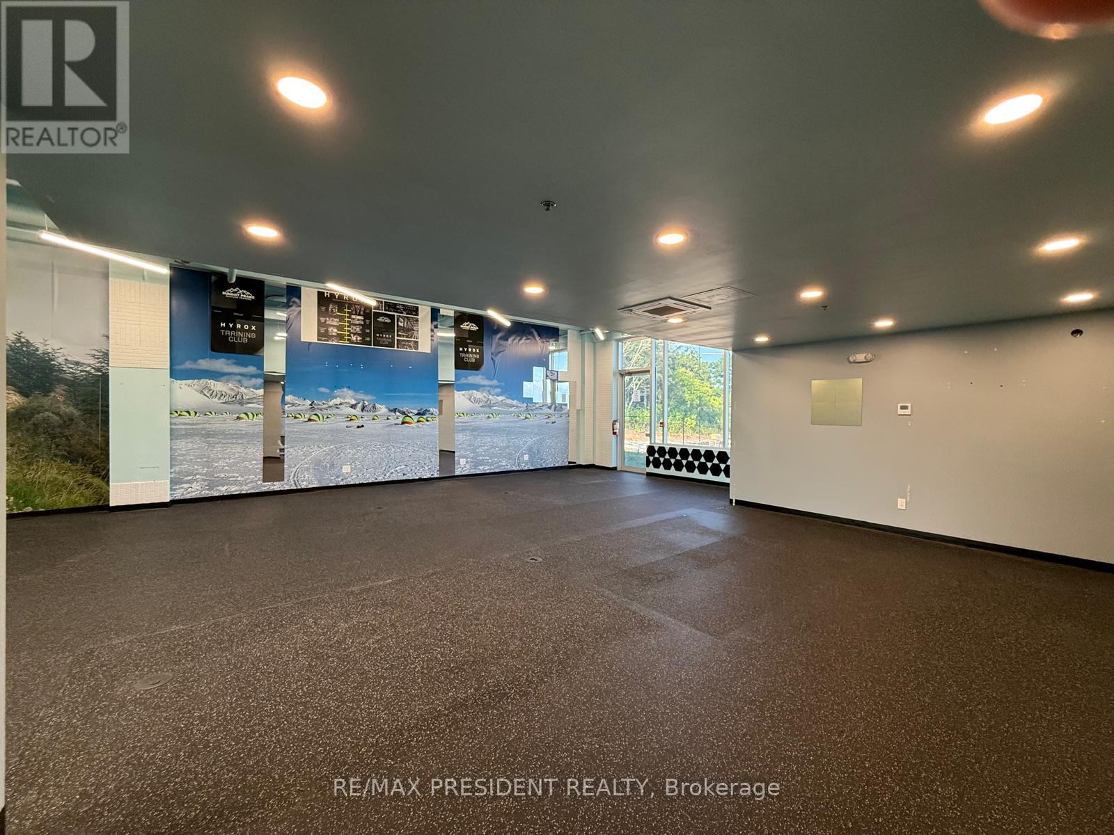 B103 – 1943 IRONOAK WAY