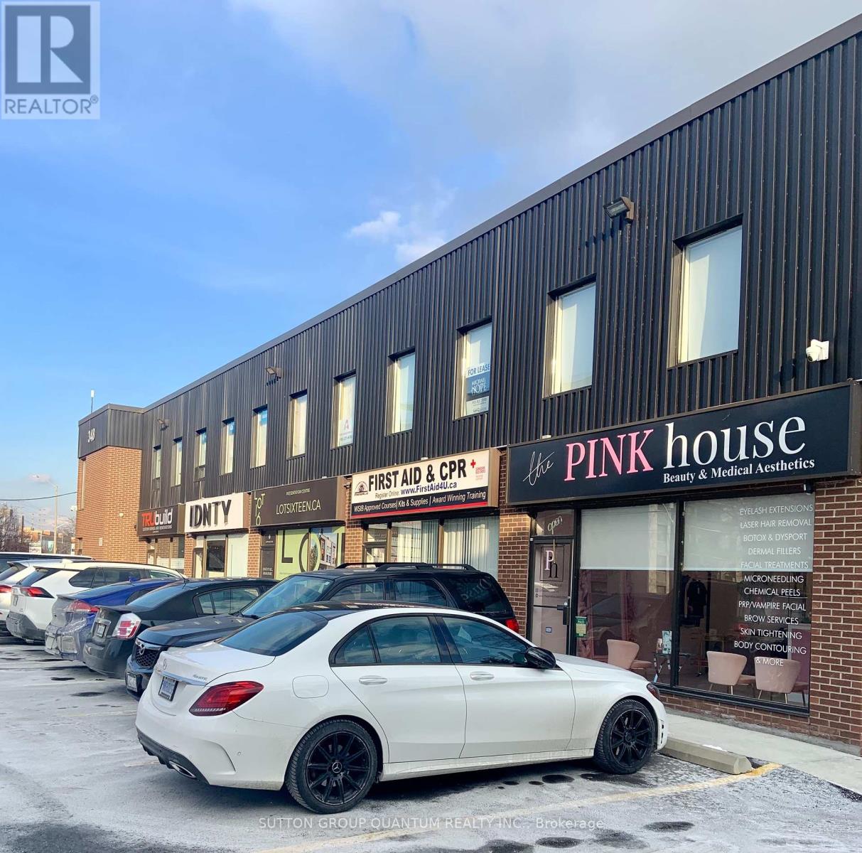 204 – 348 LAKESHORE ROAD E