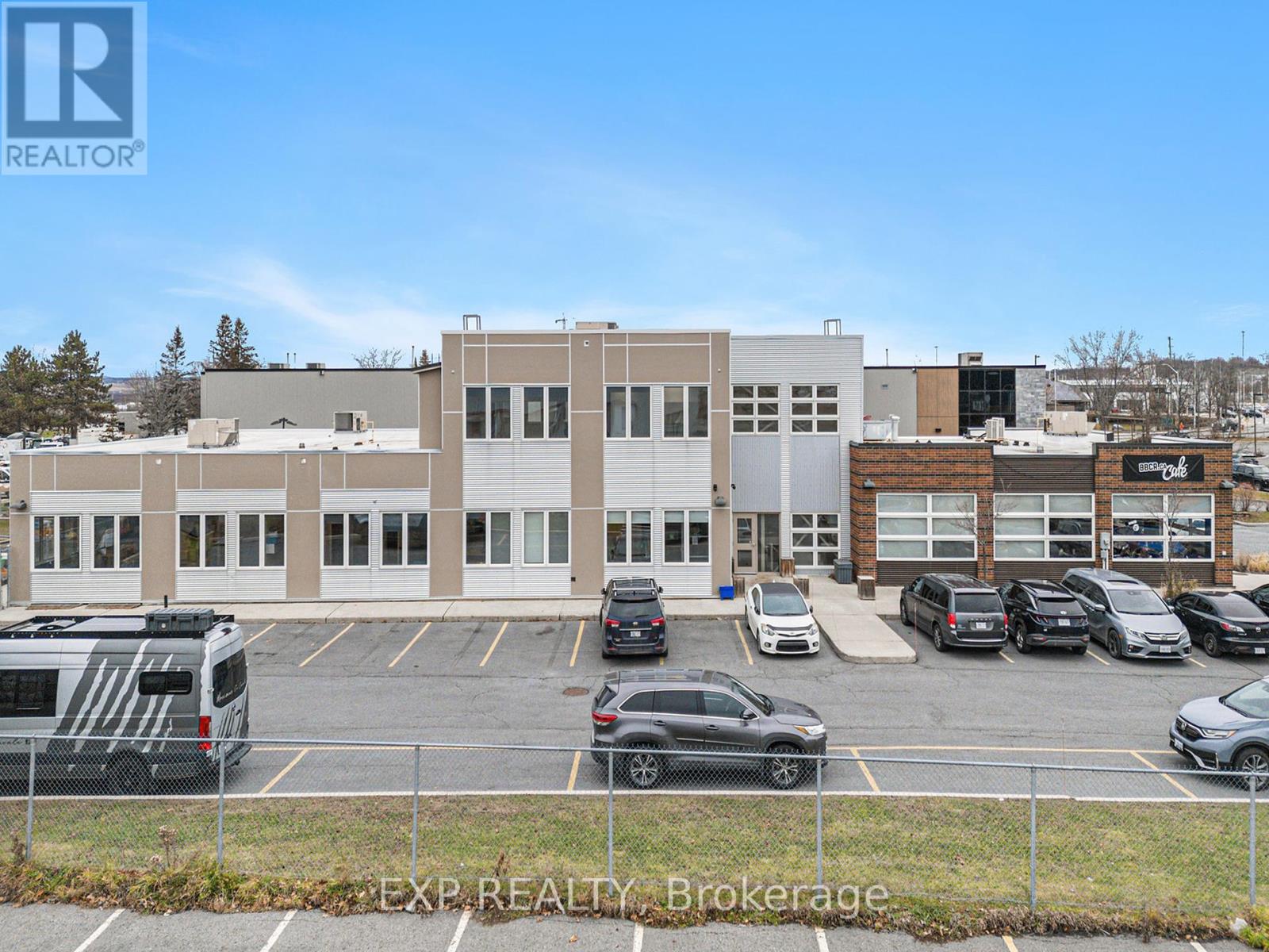 511 LACOLLE WAY