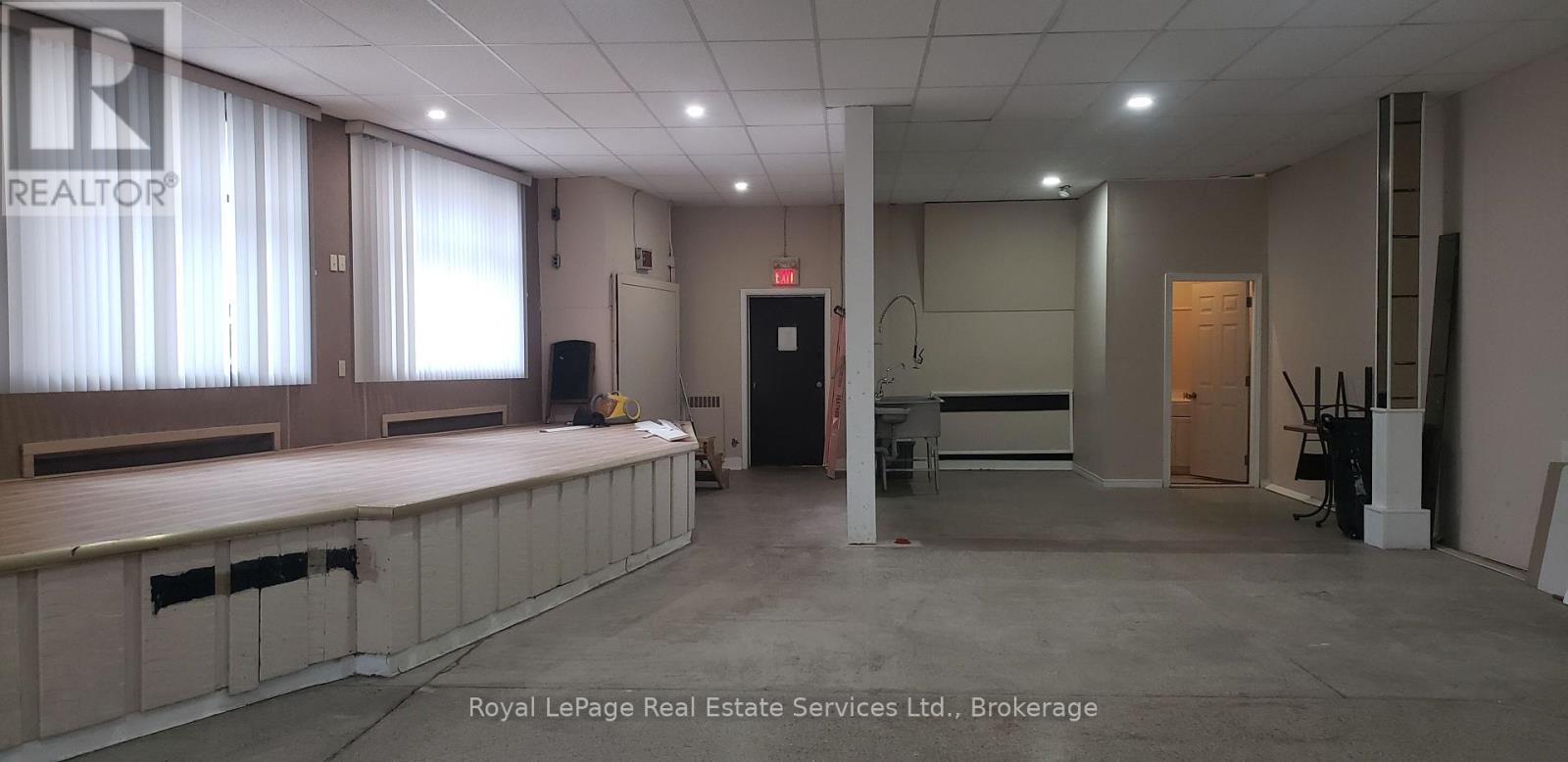 B01 – 2998 TECUMSEH ROAD E
