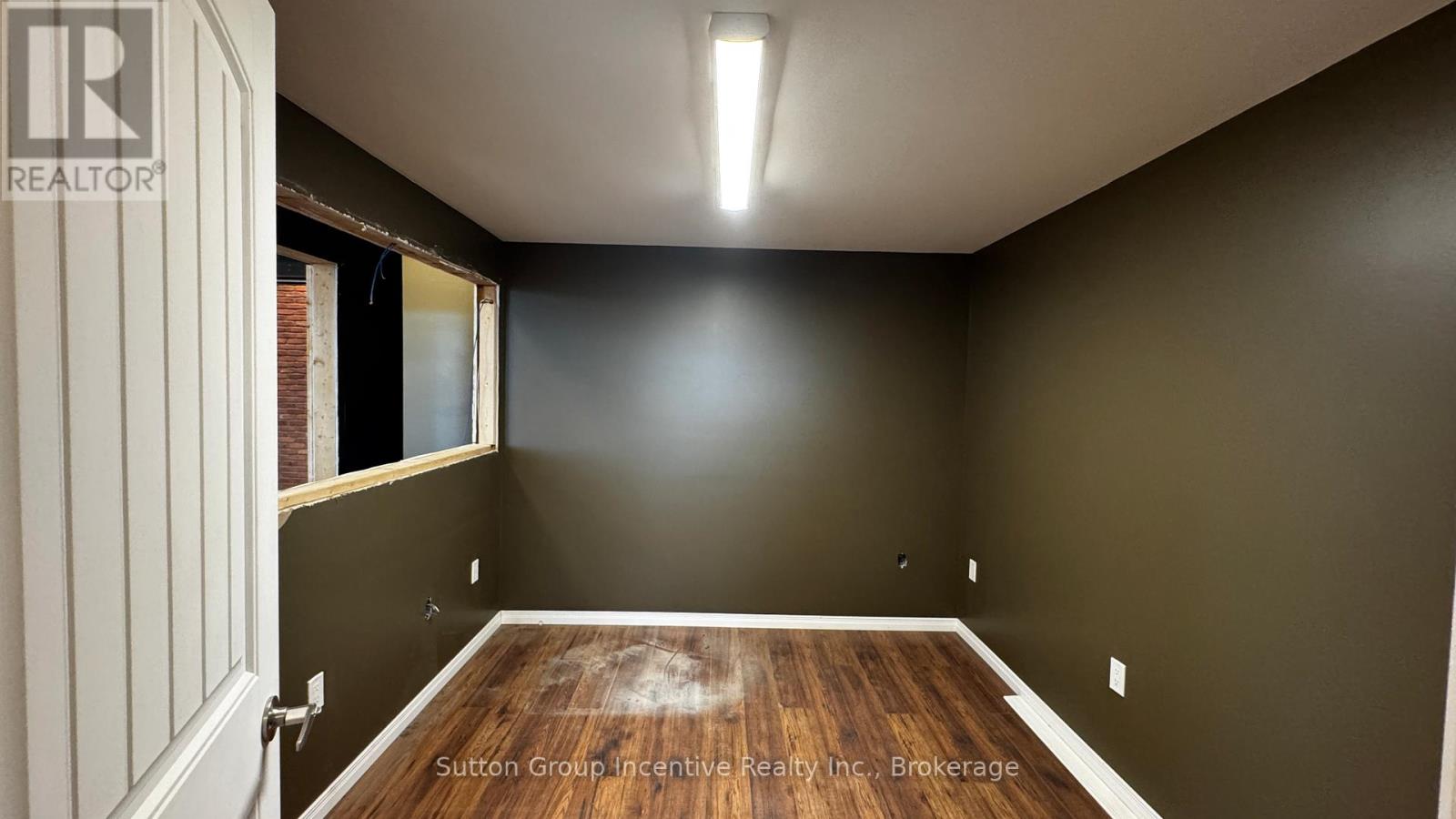 ORANGE – 1676 WINHARA ROAD