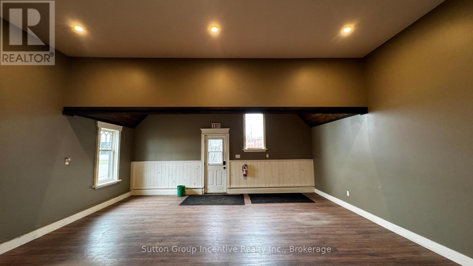 ORANGE – 1676 WINHARA ROAD