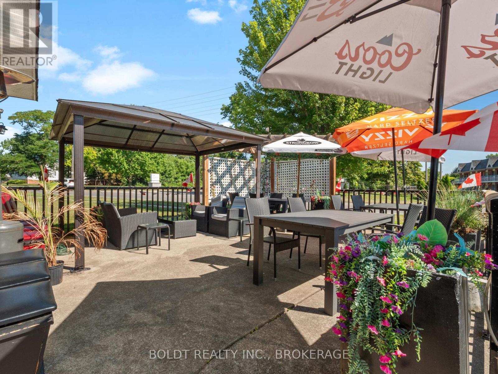 7891 PORTAGE ROAD