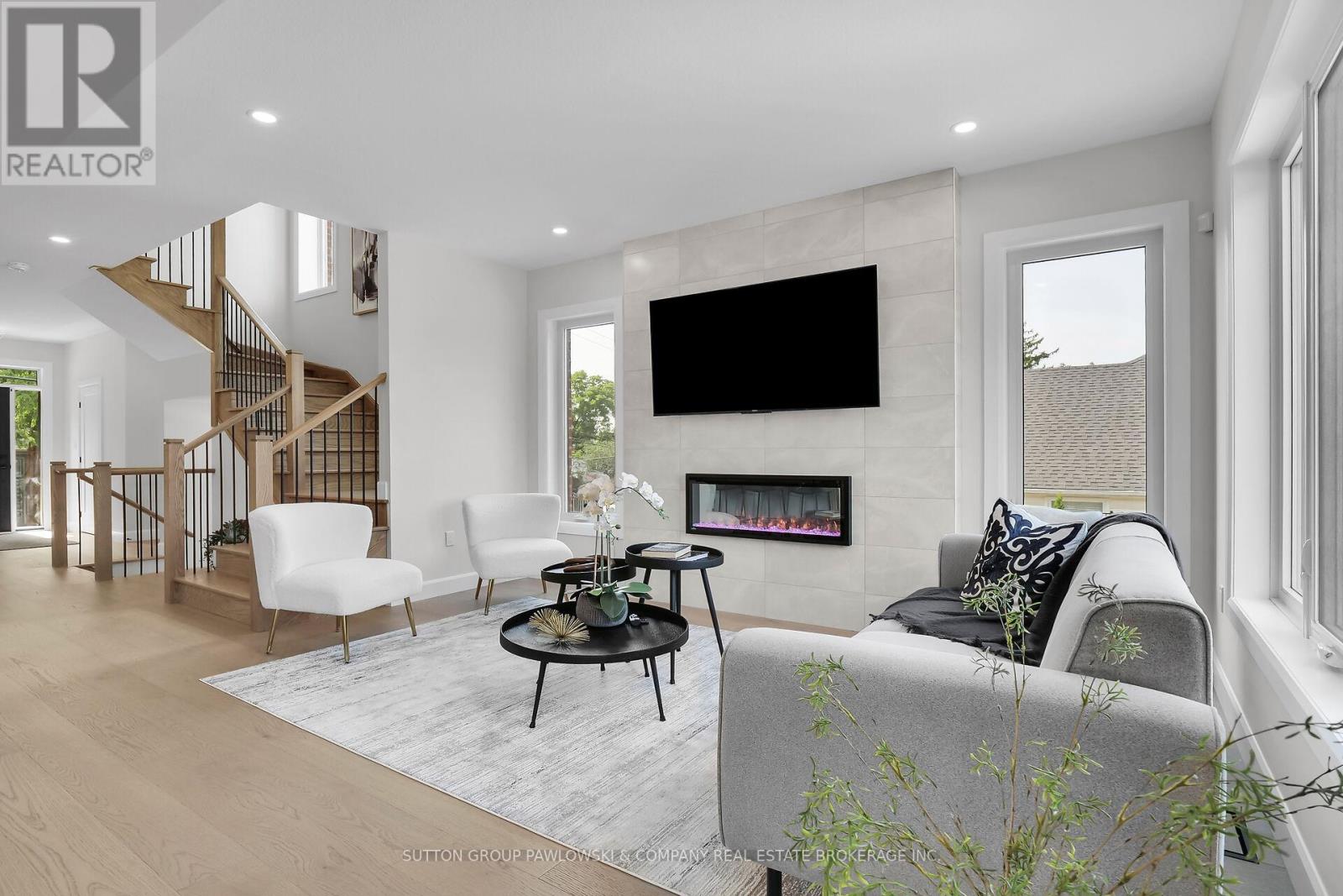 418 OLD WONDERLAND ROAD