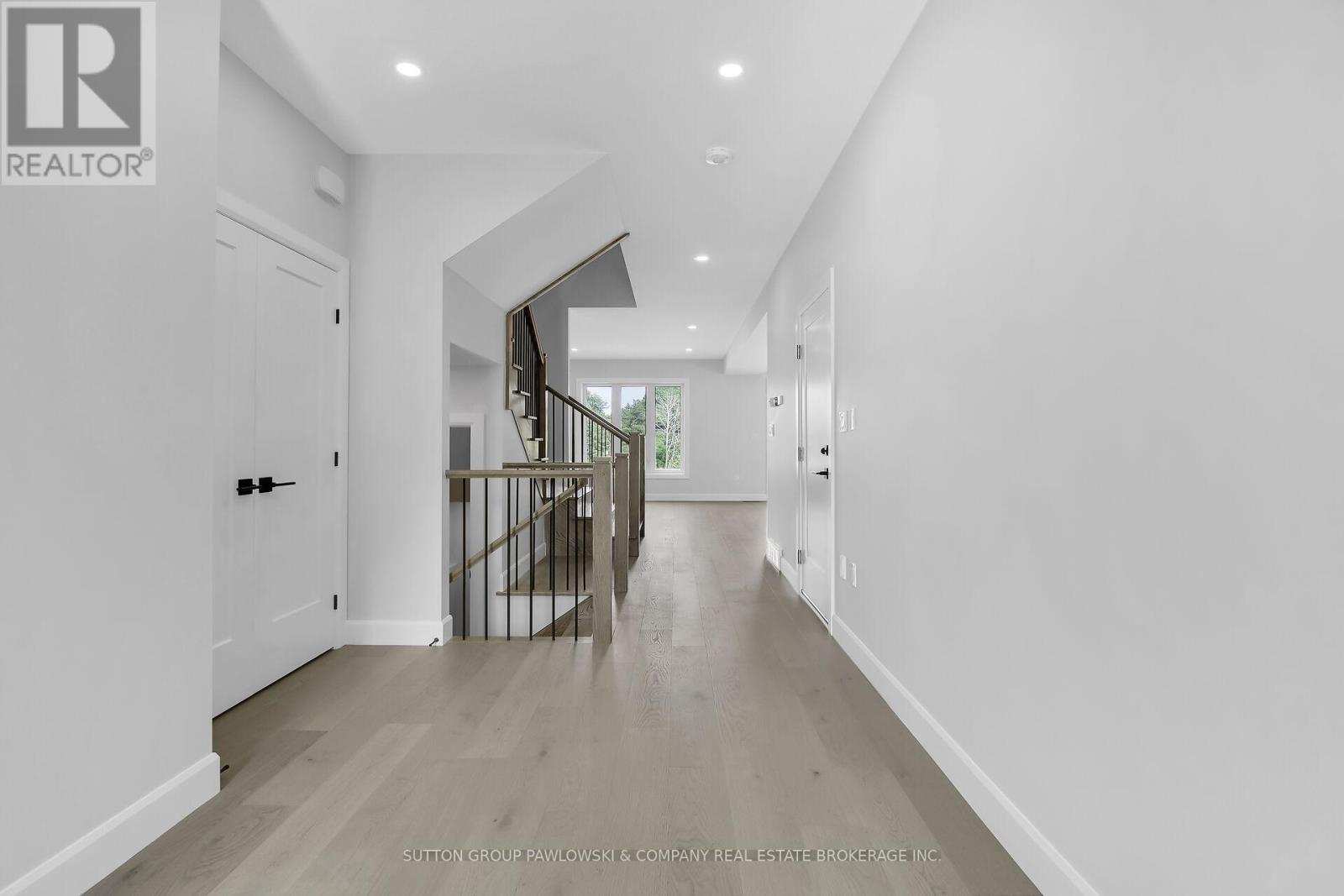 422 OLD WONDERLAND ROAD
