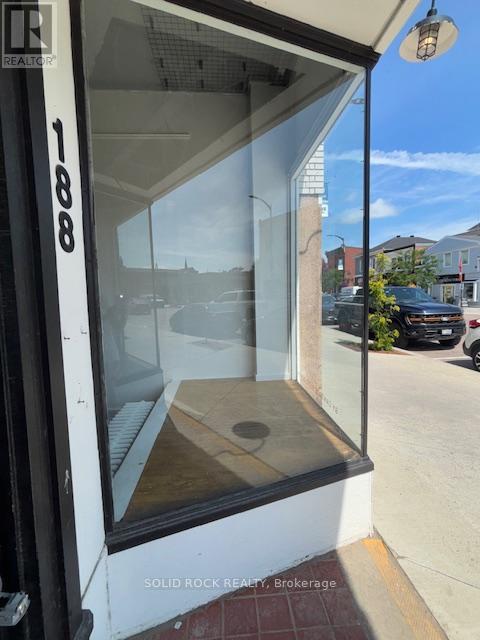 188 RAGLAN STREET S
