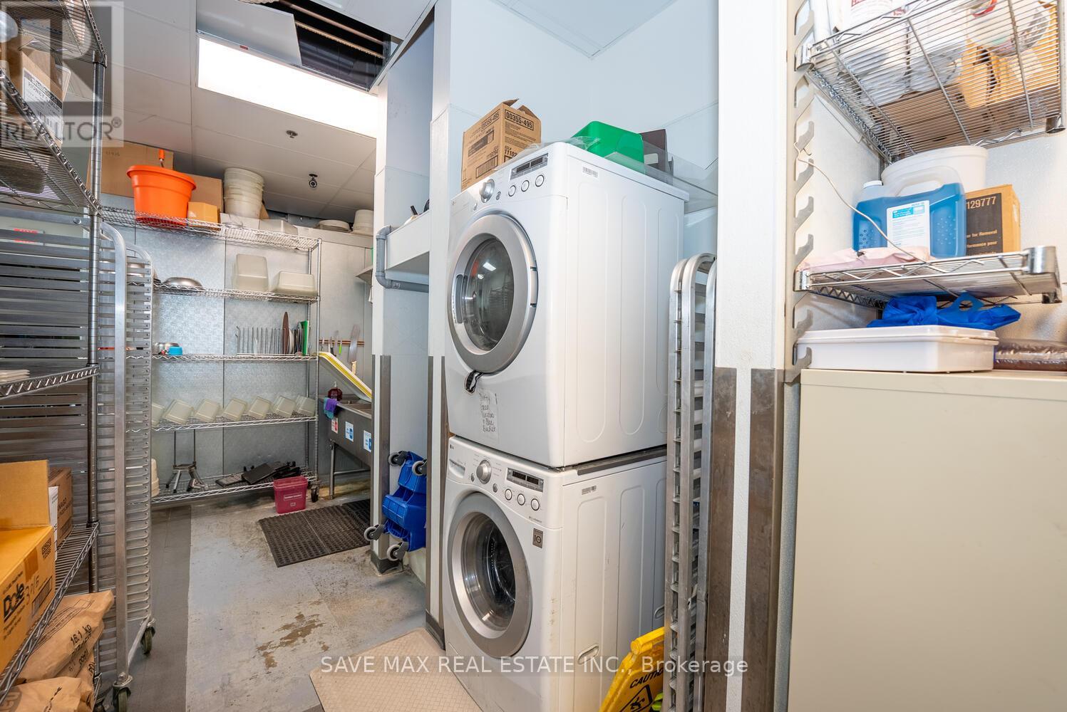UNIT 9 – 668 ERB STREET W