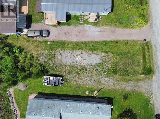 7 HILLCREST DRIVE