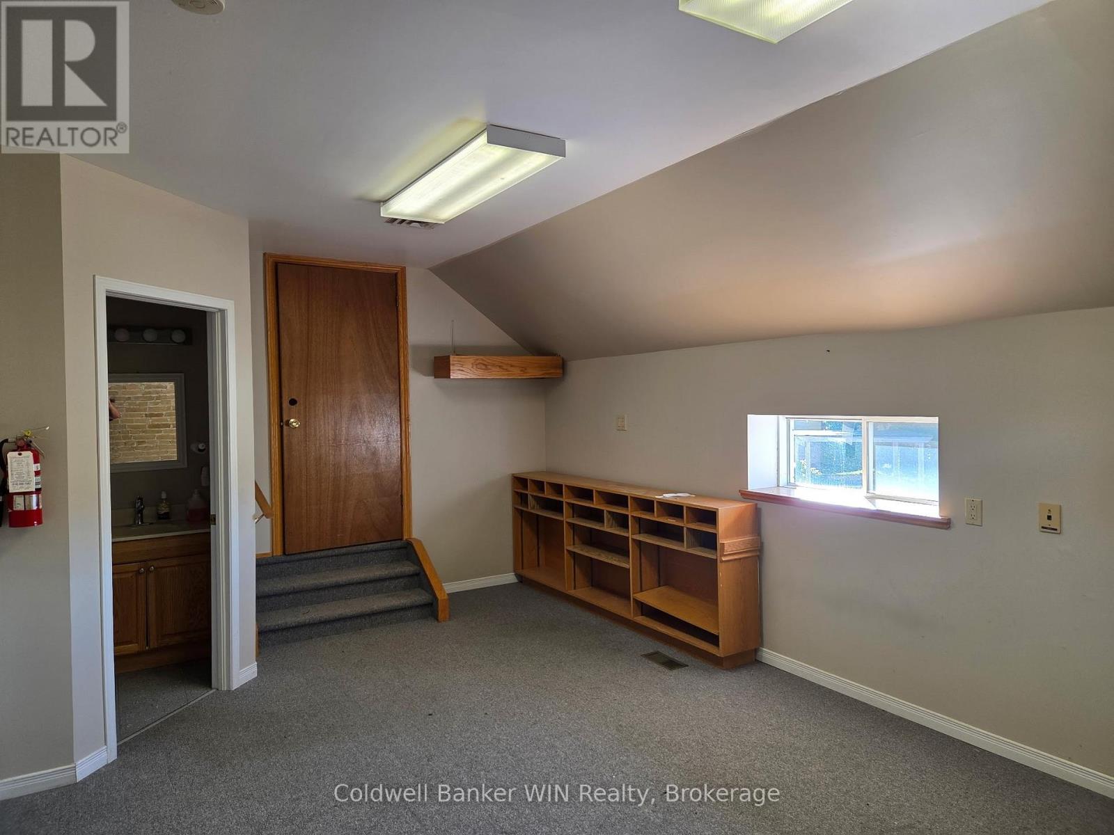 125 FERGUS STREET S