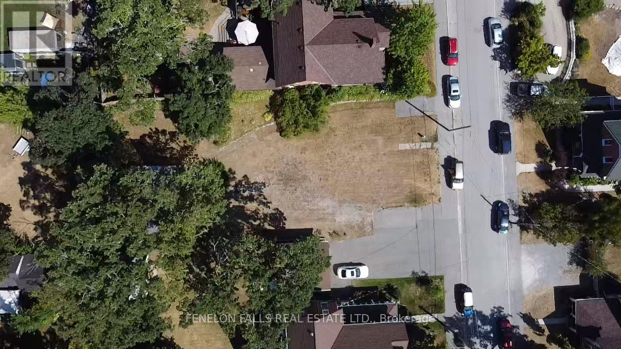 38 OAK STREET