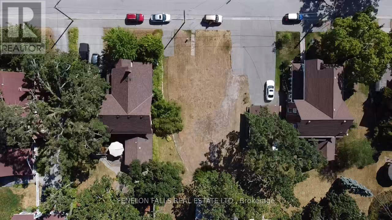 38 OAK STREET