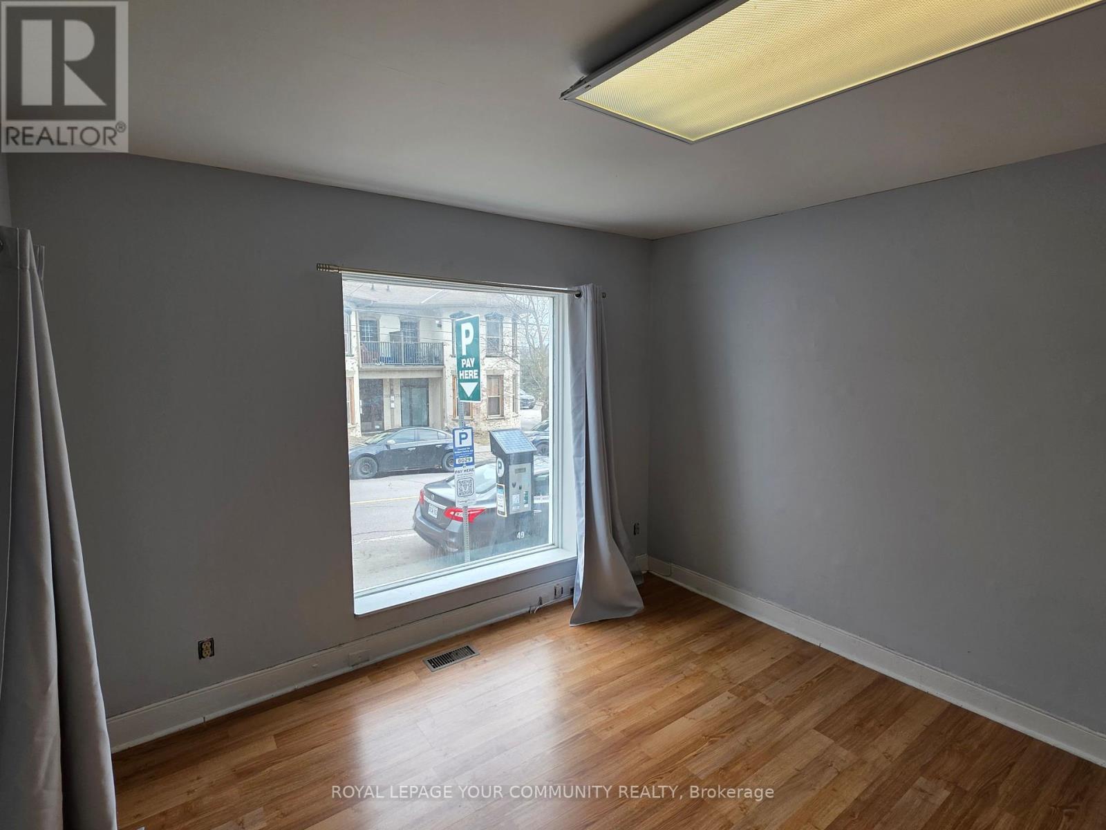 381 QUEEN STREET