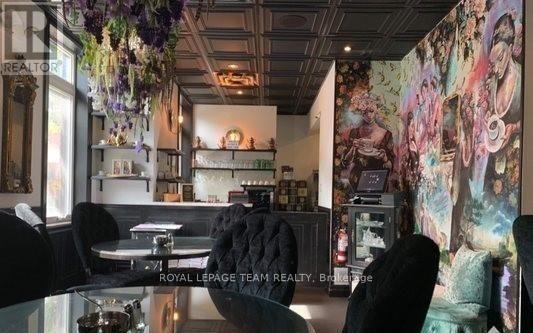 551 SOMERSET STREET W