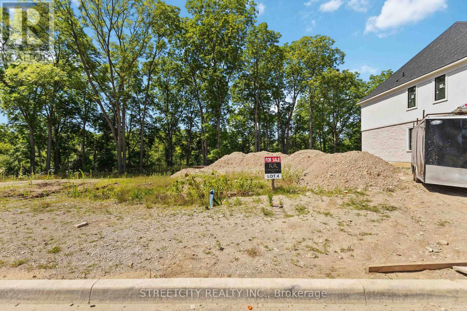 4 – 7100 KILBOURNE ROAD N