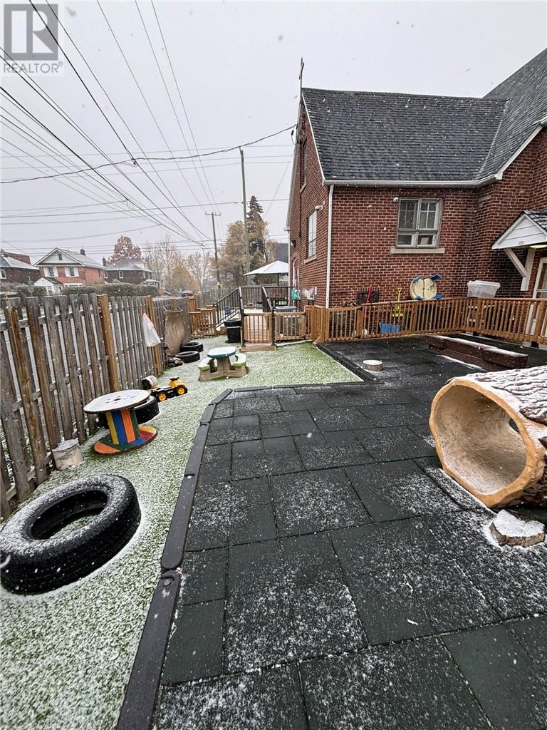 264 MacKenzie Street