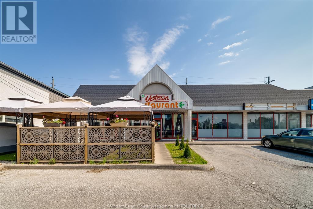 521 TECUMSEH ROAD East