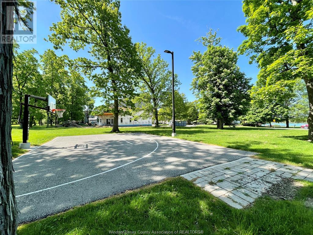 329 Crystal Bay DRIVE East