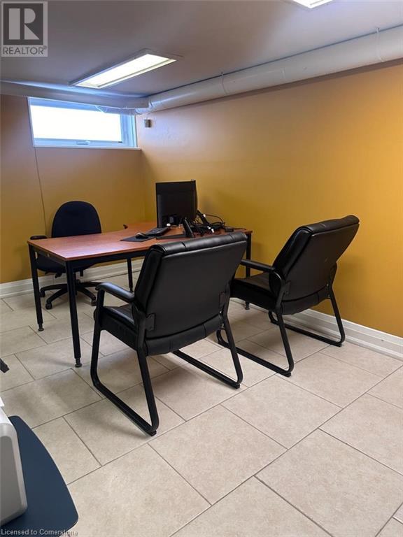 60 KING Street Unit# B1