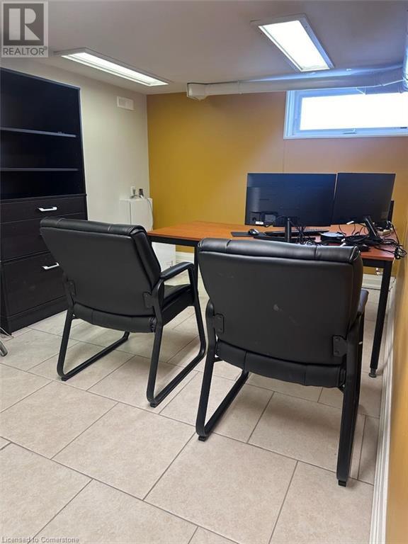 60 KING Street Unit# B1