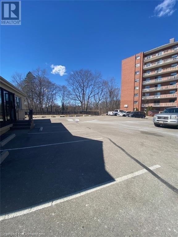 60 KING Street Unit# B1