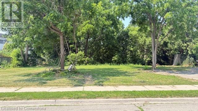 15 ROBINSON Street N