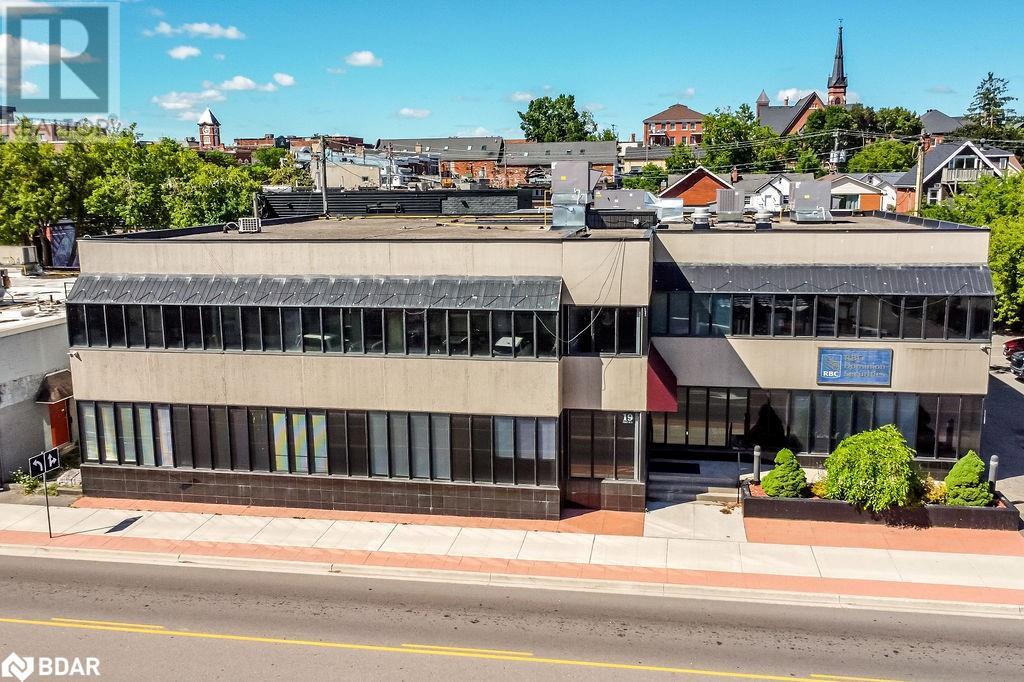 19 FRONT Street N